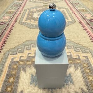 Addison Ross Aqua Salt and Pepper Grinder